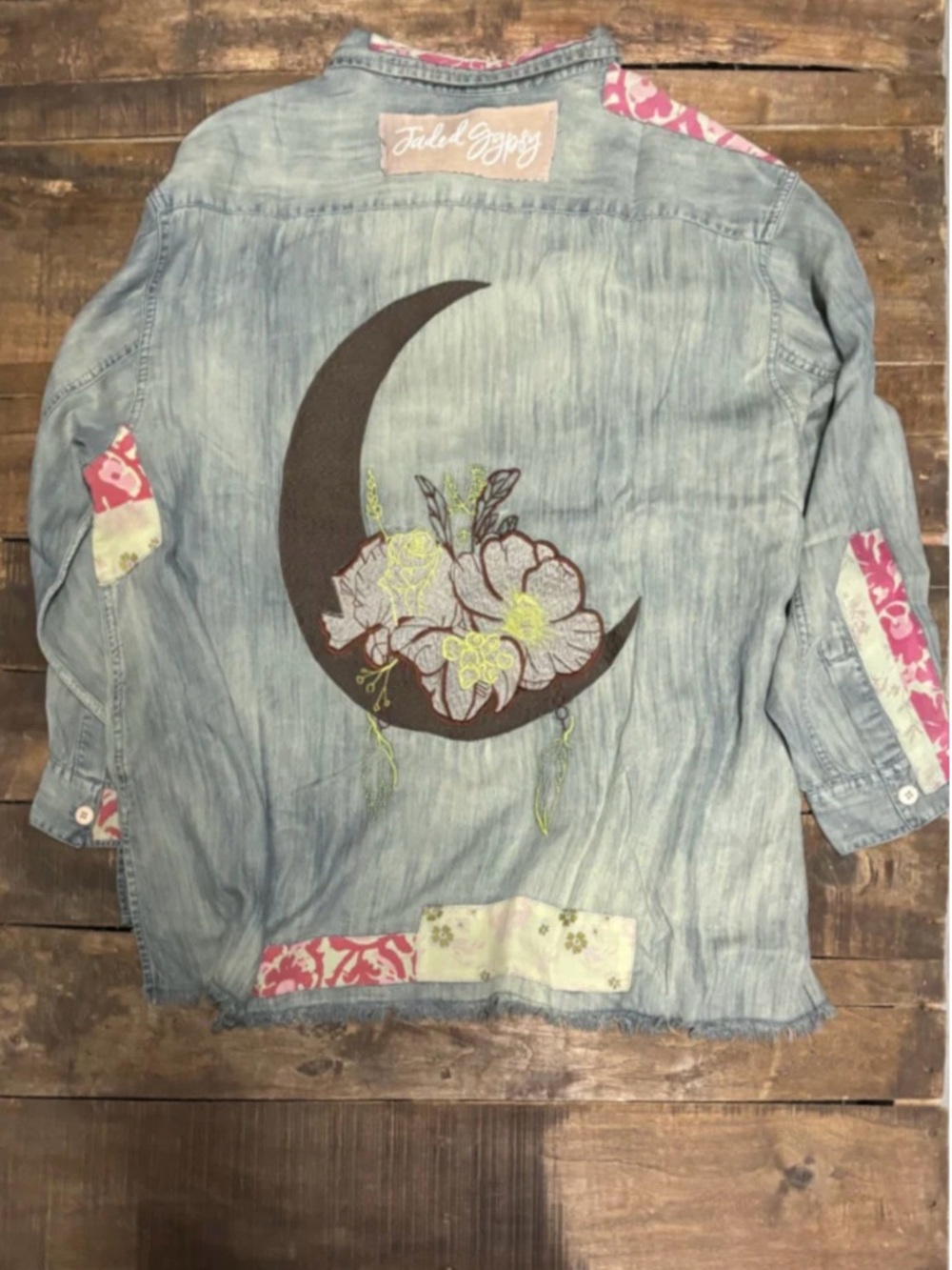 Gypsy Moon Button Top - Picture 2 of 2